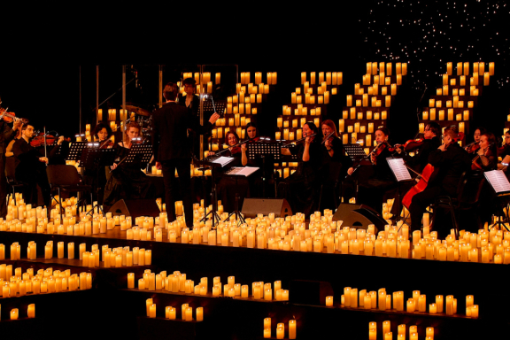 &Vcy;&iecy;&lcy;&icy;&kcy;&icy;&iecy; &khcy;&icy;&tcy;&ycy; &icy; 3000 &scy;&vcy;&iecy;&chcy;&iecy;&jcy;&period; Lumisfera&period; &Rcy;&ocy;&scy;&tcy;&ocy;&vcy;-&ncy;&acy;-&Dcy;&ocy;&ncy;&ucy;